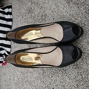 Dress up or down heels